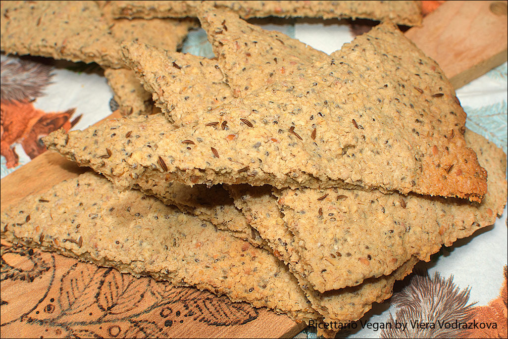 Crackers all’avena senza glutine con chia e lino