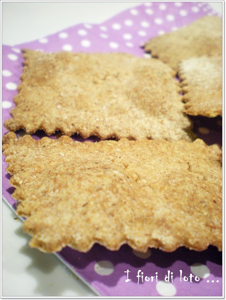 Crackers integrali al rosmarino