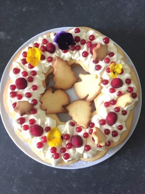 Cream tart cake con crema diplomatica