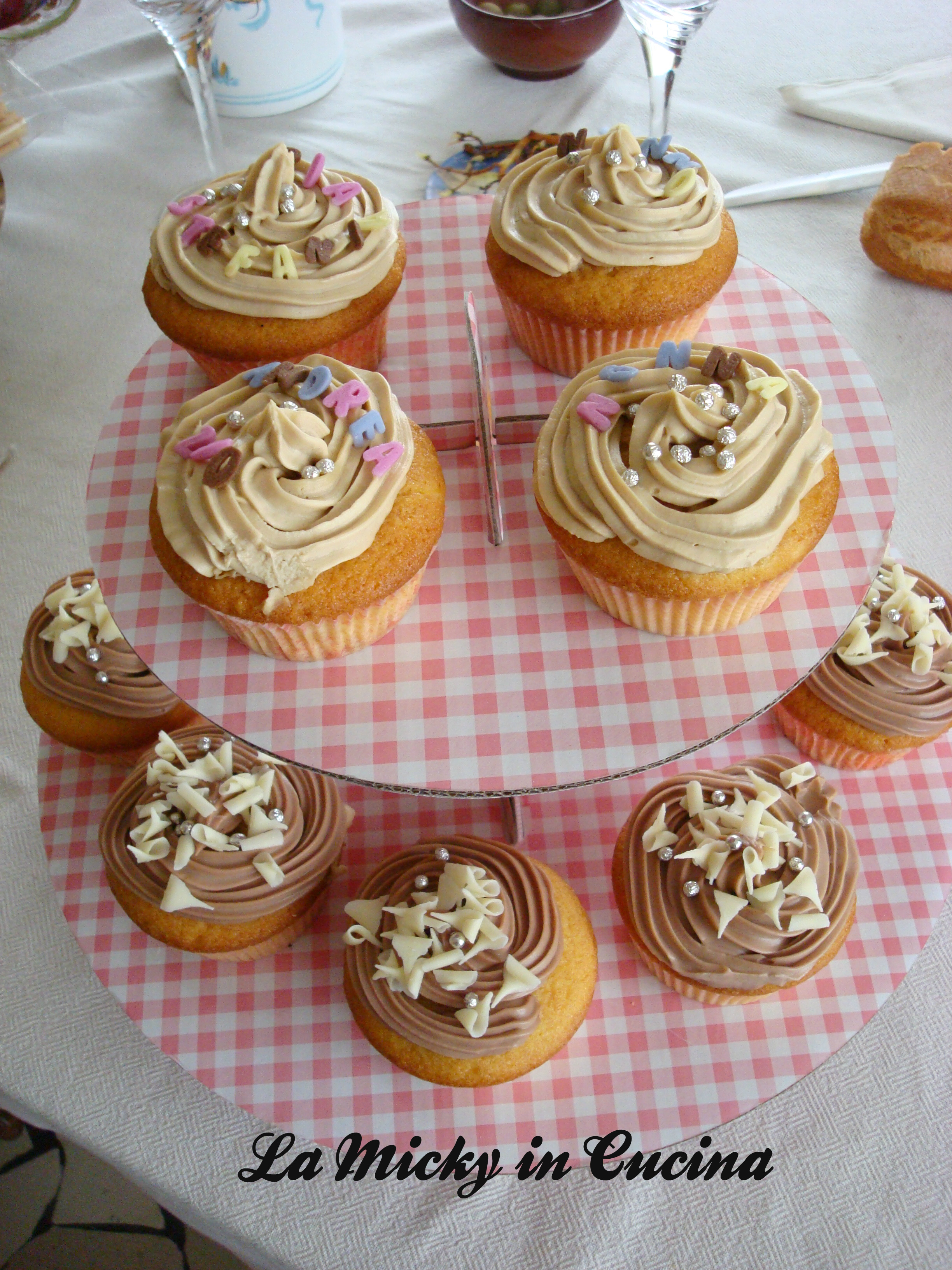 Crema al caffè e mascarpone (frosting per cupcakes)