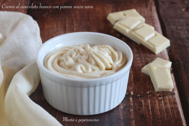 Crema al cioccolato bianco con panna senza uova