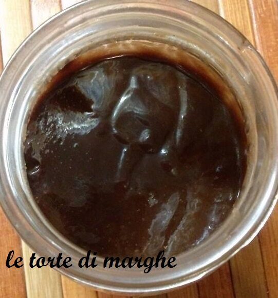 Crema al cioccolato per farcire torte