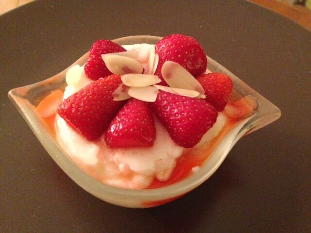 Crema al cocco e limone con fragole