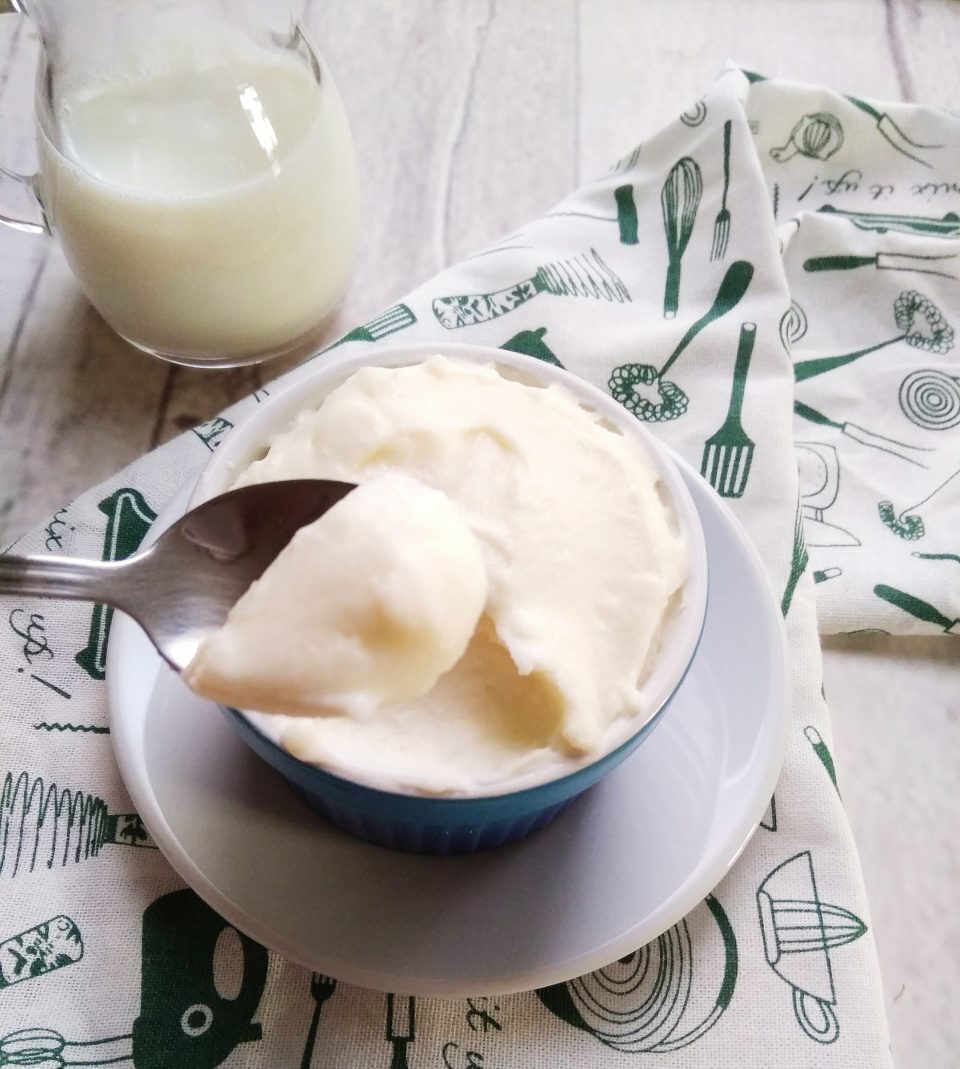 Crema al latte e panna fresca
