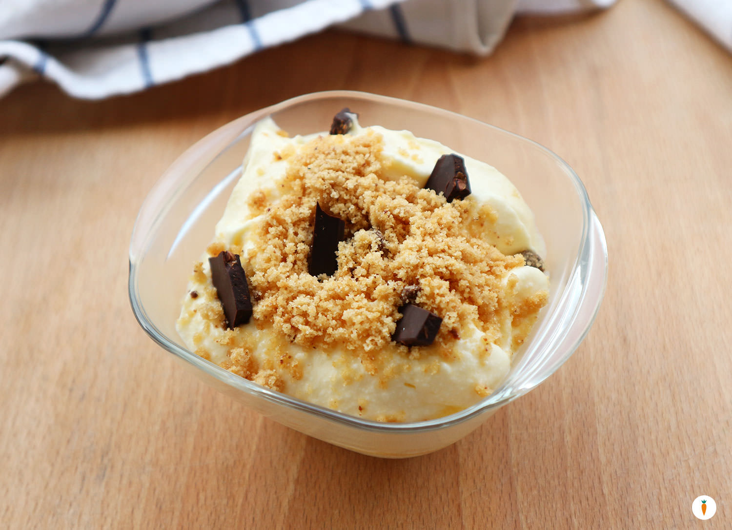 Crema al mascarpone con baci di dama e cioccolato fondente