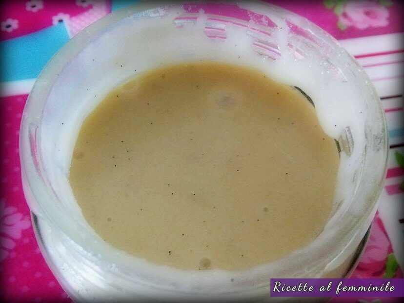 Crema alle mandorle e cioccolato bianco