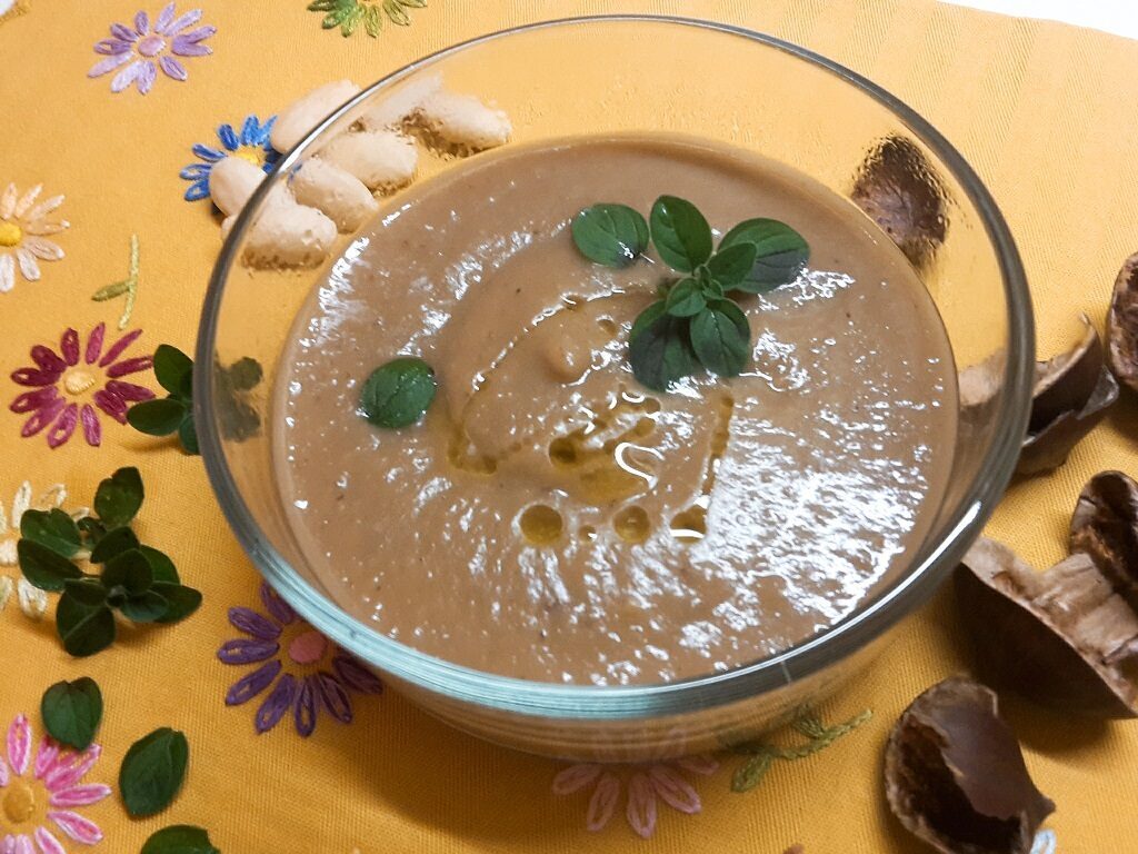 Crema di cannellini e castagne arrosto