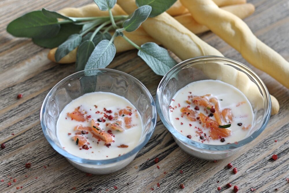 Crema di casatella al salmone