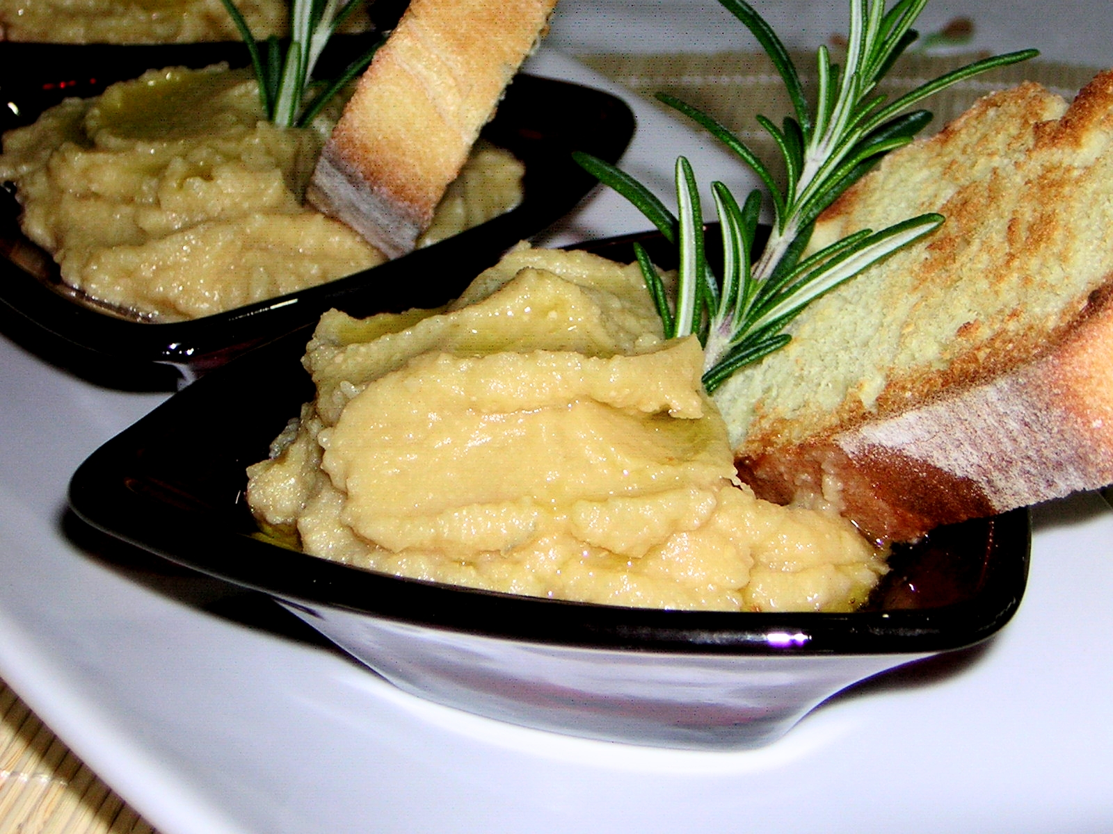 Crema di ceci al rosmarino