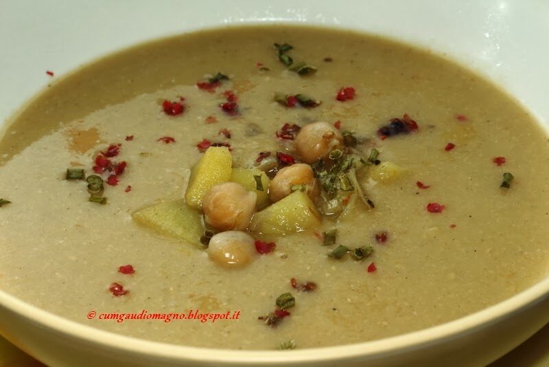 Crema di ceci e mele al curry e pepe rosa
