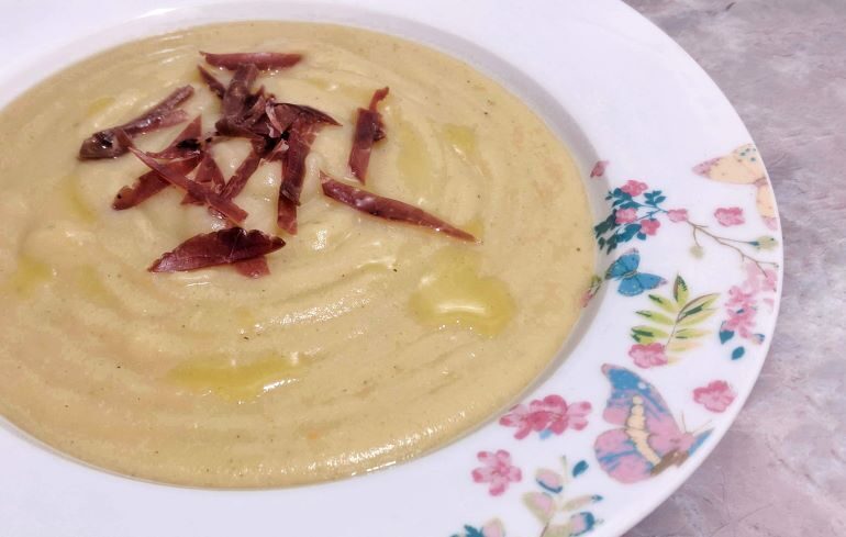 Crema di fave secche con bresaola