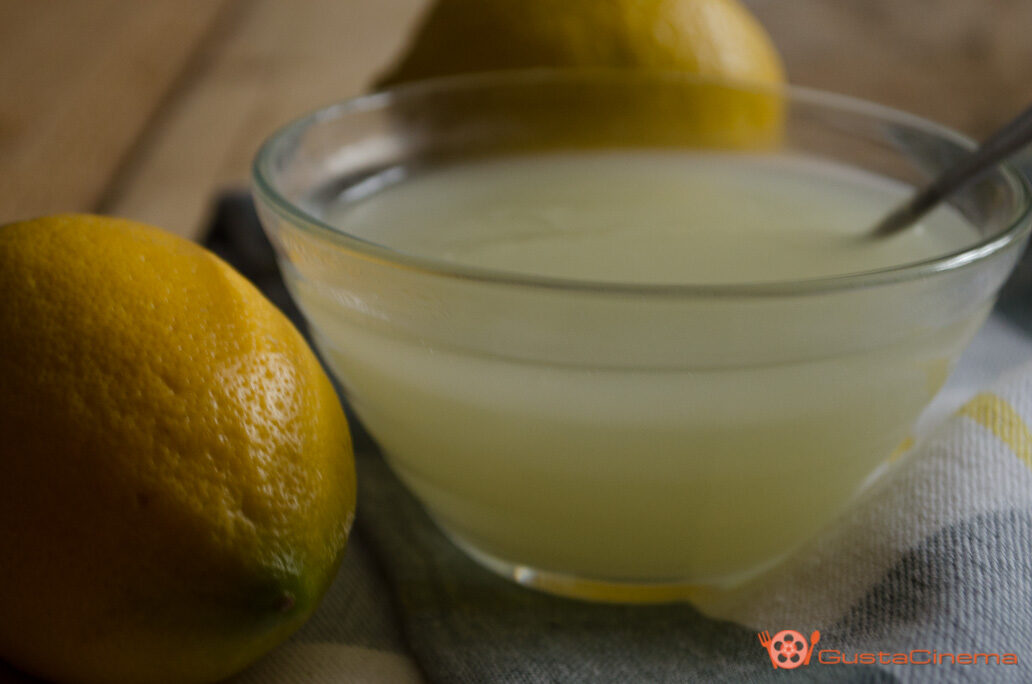 Crema di limone senza uova e senza latte