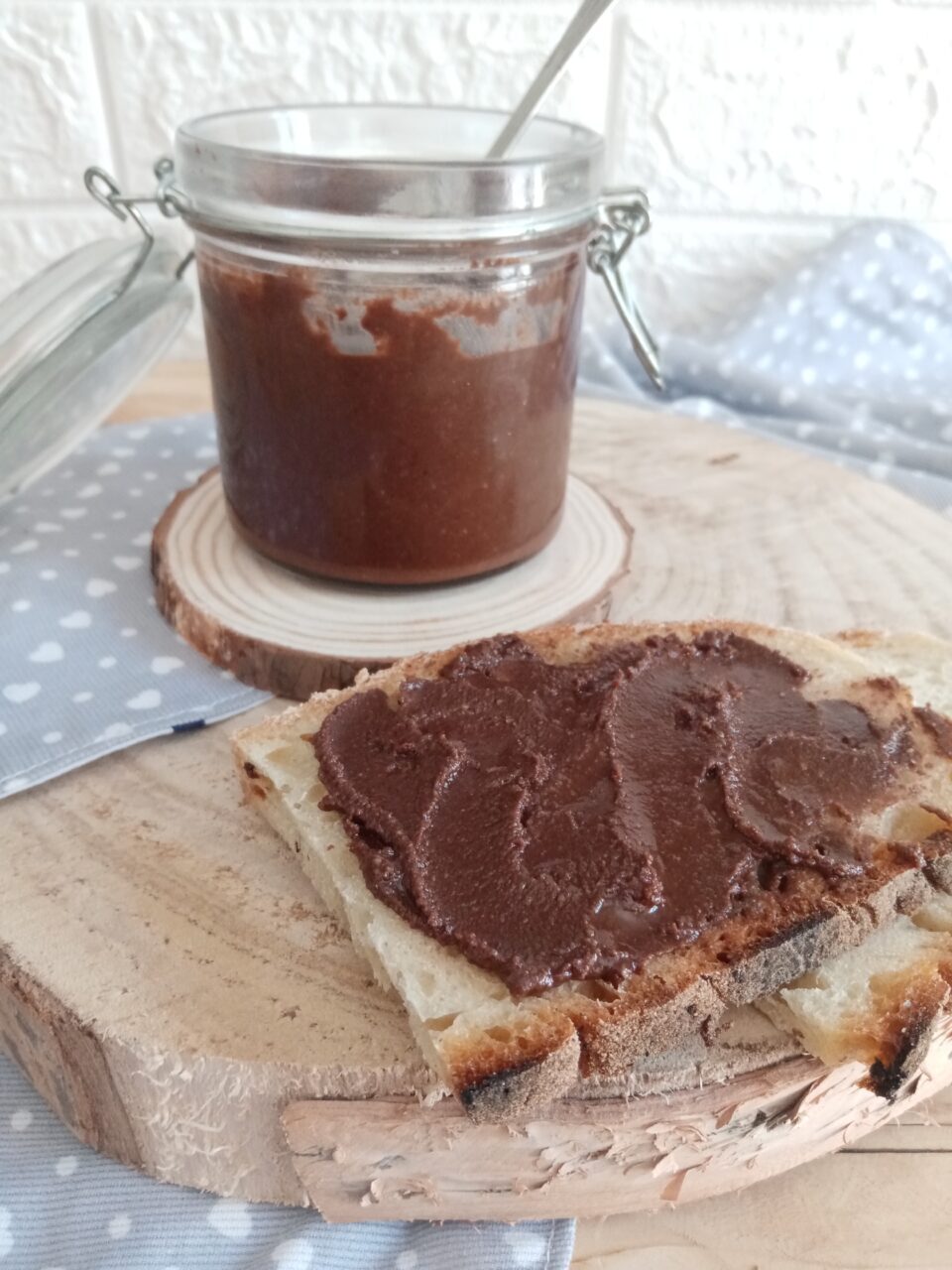Crema di nocciole e cacao