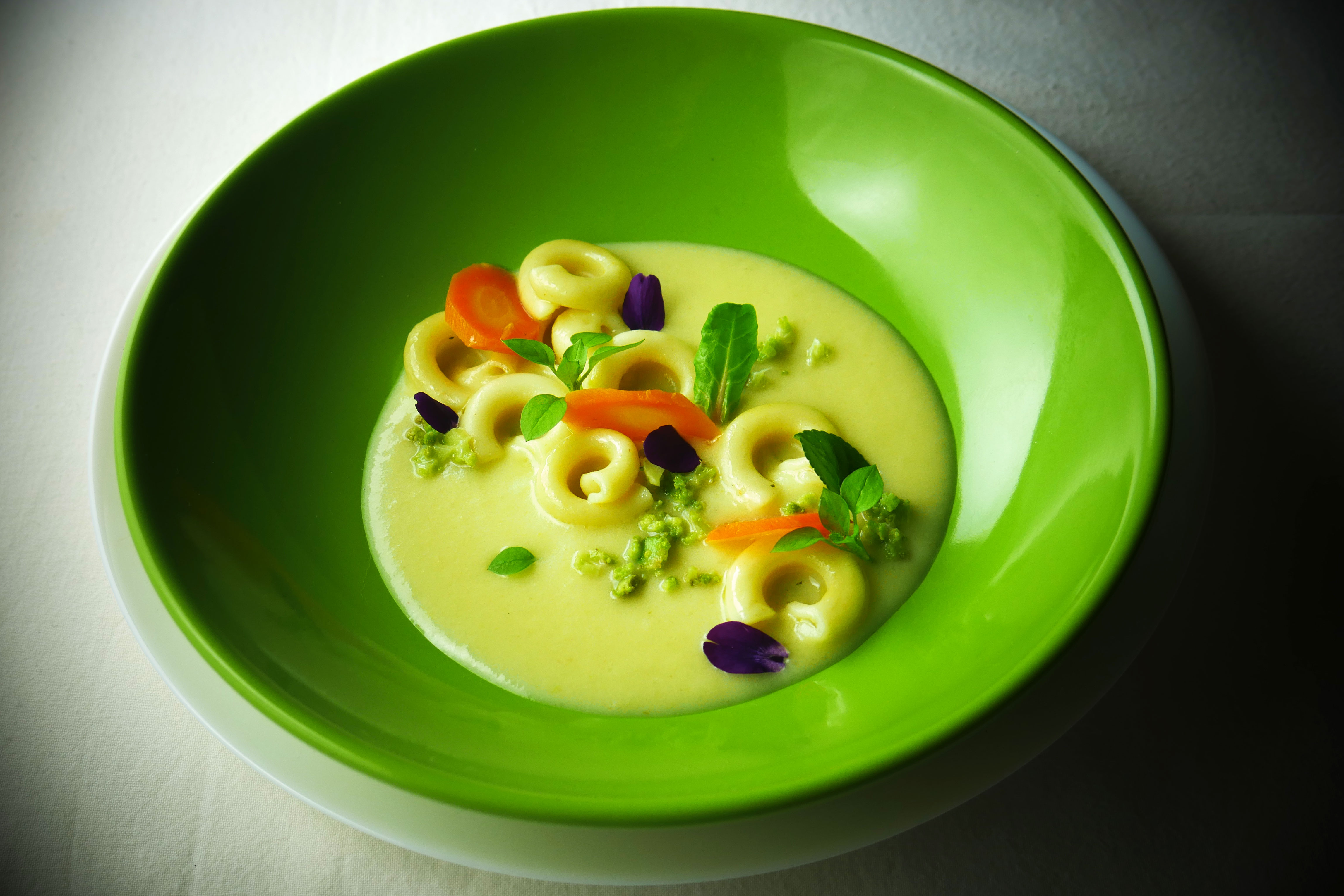 Crema di patate e sedano rapa con “turbanti” pasta di terre di libera!