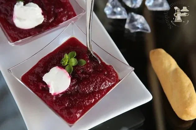 Crema di rape rosse e formaggio