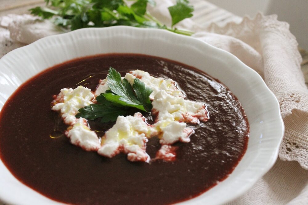Crema di rape rosse e ricotta