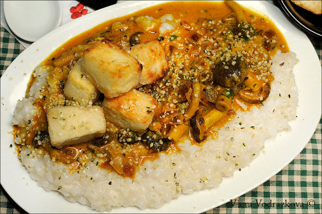 Crema di riso con funghi e tofu croccante senza glutine