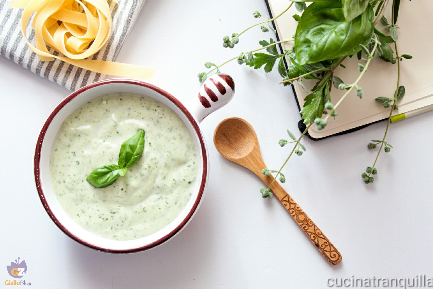Crema di stracchino con basilico