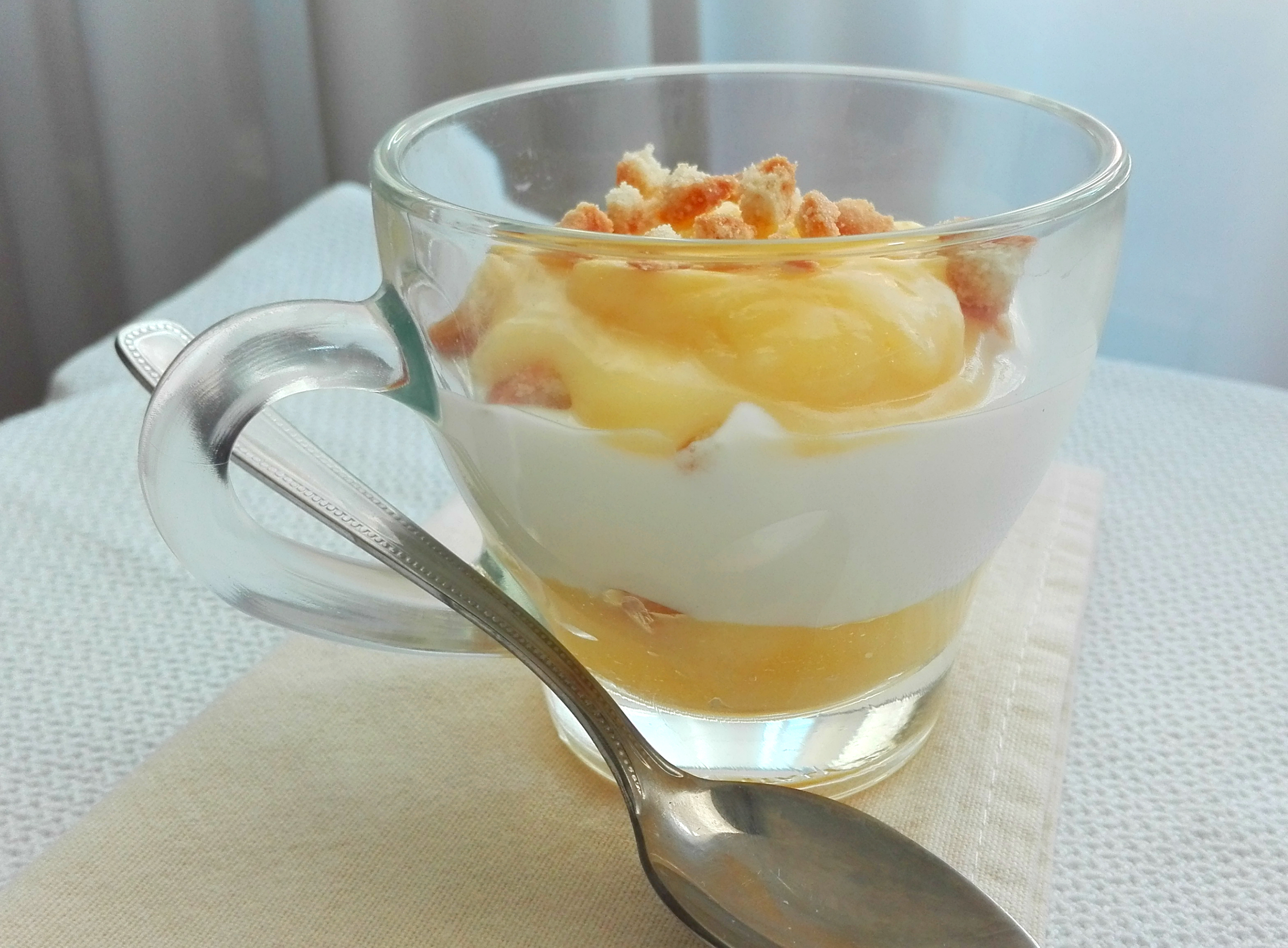 Crema di yogurt al lemon curd