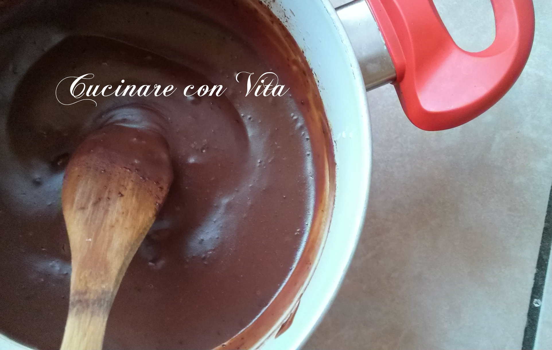 Crema pasticcera al cioccolato