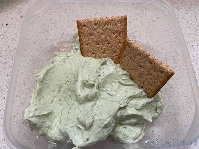 Crema ricotta, basilico ed erba cipollina