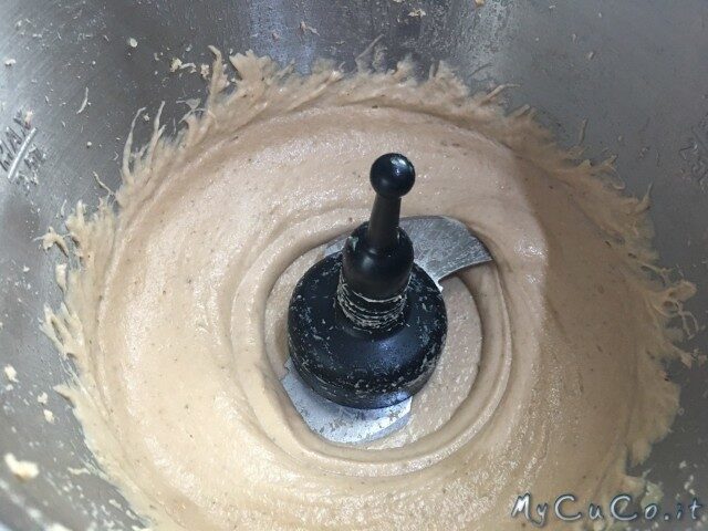 Crema spalmabile al tonno, tipo spuntì, con il cuco