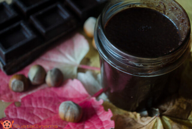 Crema spalmabile nocciole e cioccolato fondente