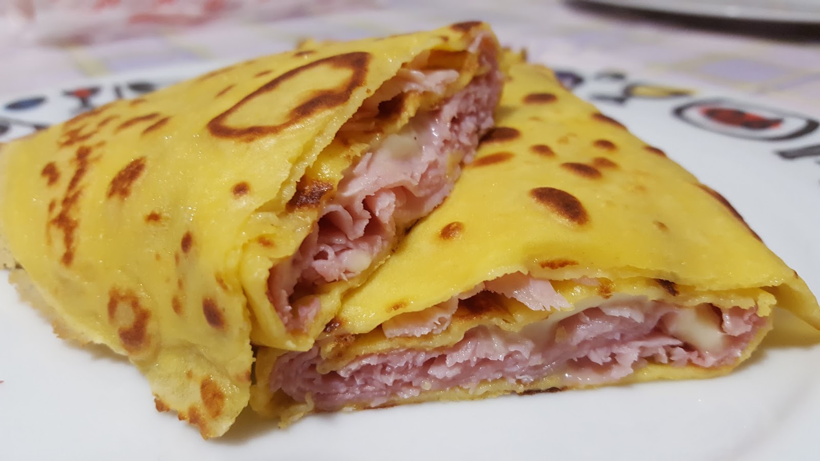 Crepes al prosciutto e brie