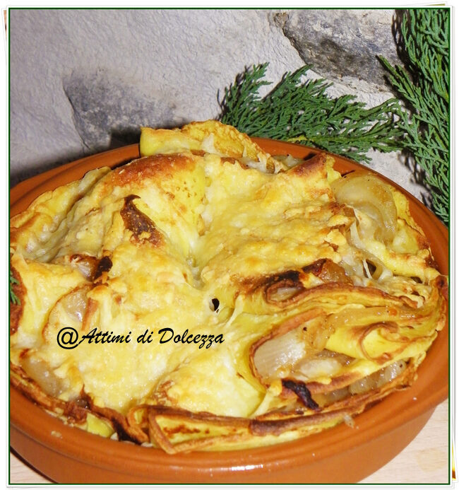 Crepes con cipolle e pecorino