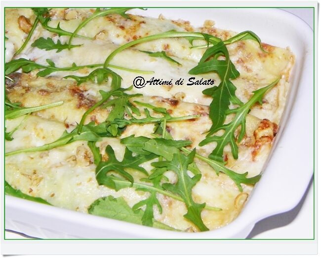Crepes con salsa di asiago,bietola,noci e rucola