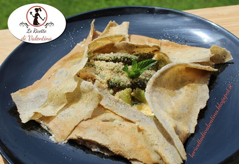 Crepes di grano saraceno con asparagi, menta e nocciole
