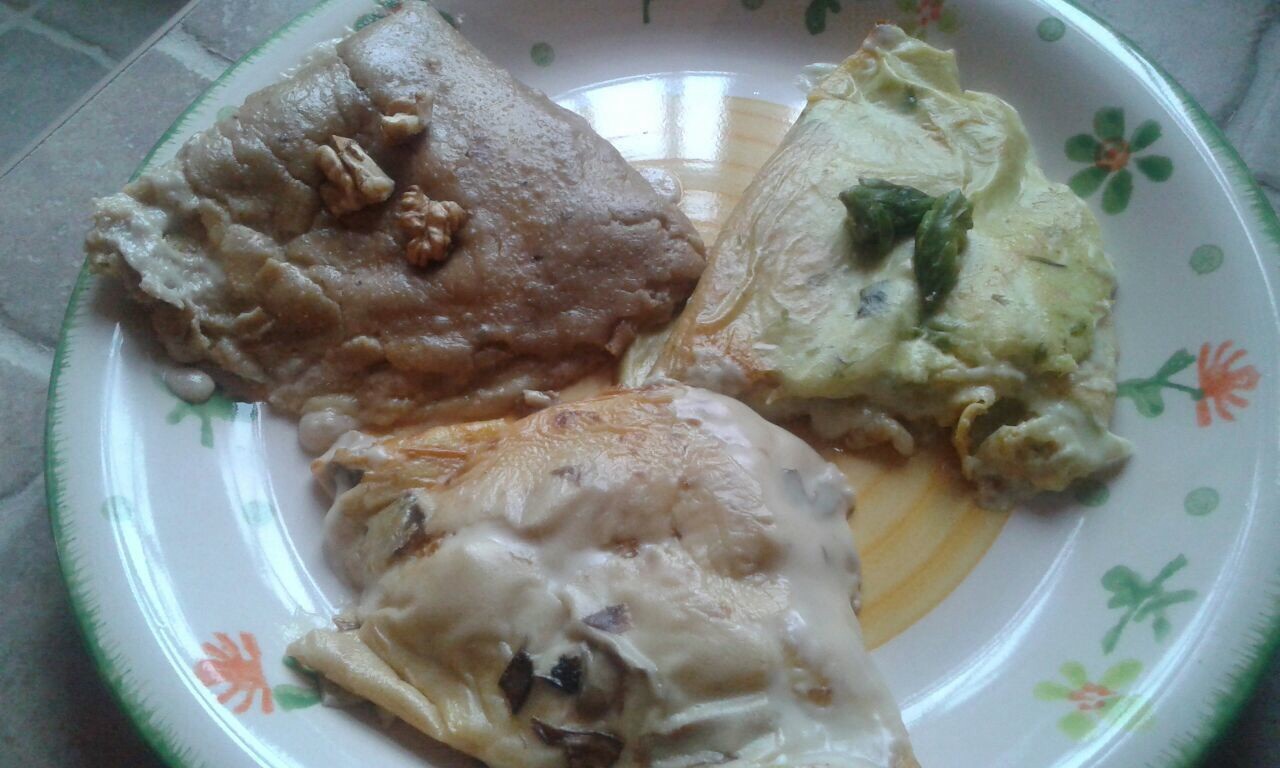 Crêpes miste: porcini, noci, asparagi