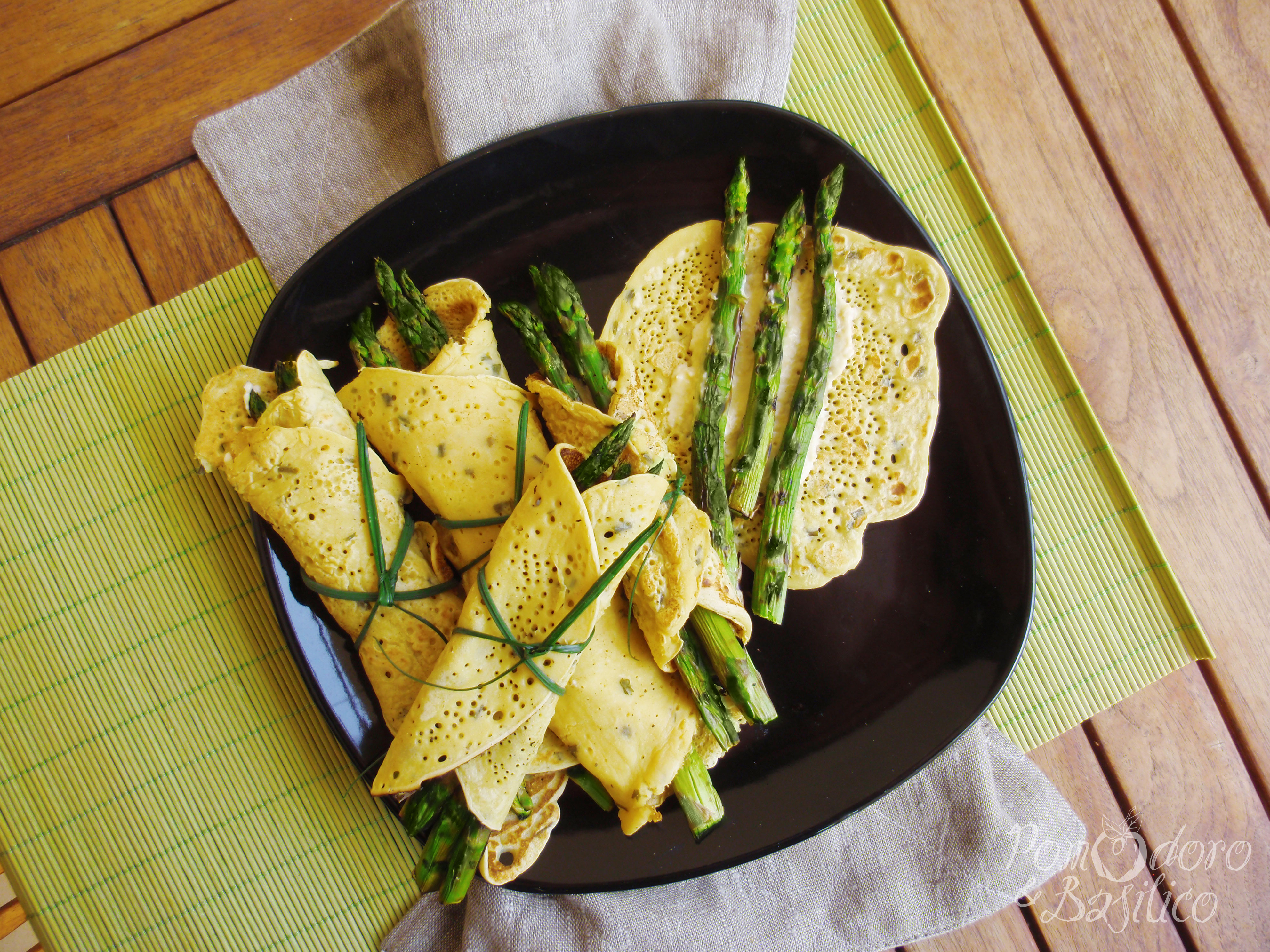 Crêpes salate con asparagi