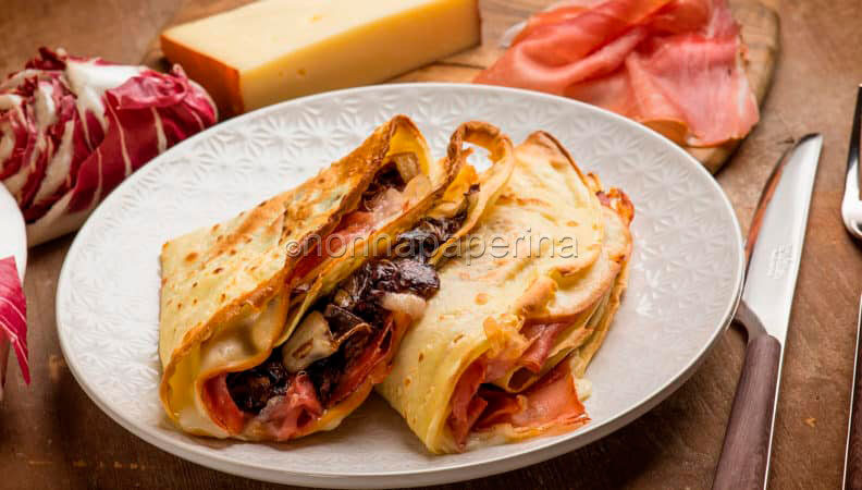 Crespelle con crudo e radicchio: le crespelle a basso contenuto di nichel