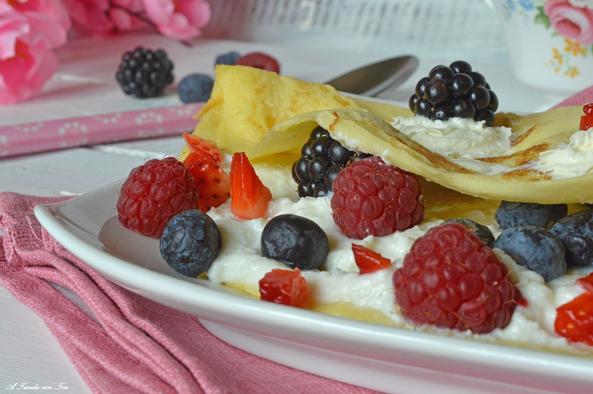 Crespelle crema di ricotta e frutti di bosco