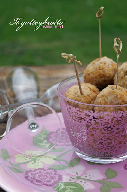Crocchette di grano allo zenzero e provolone piccante e tutti pazzi per i coupon!