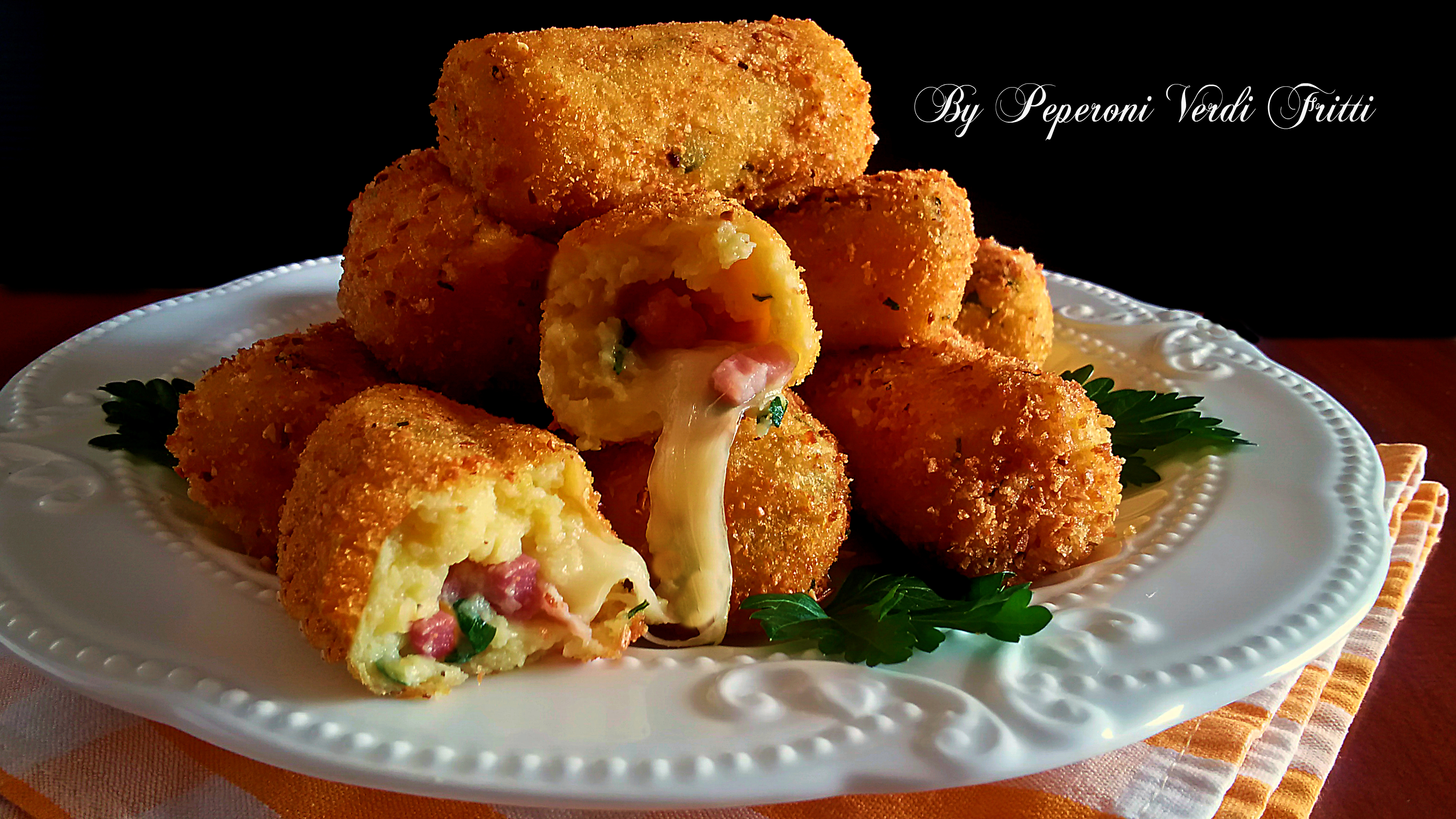 Crocchette di patate alle nocciole con fontina e pancetta
