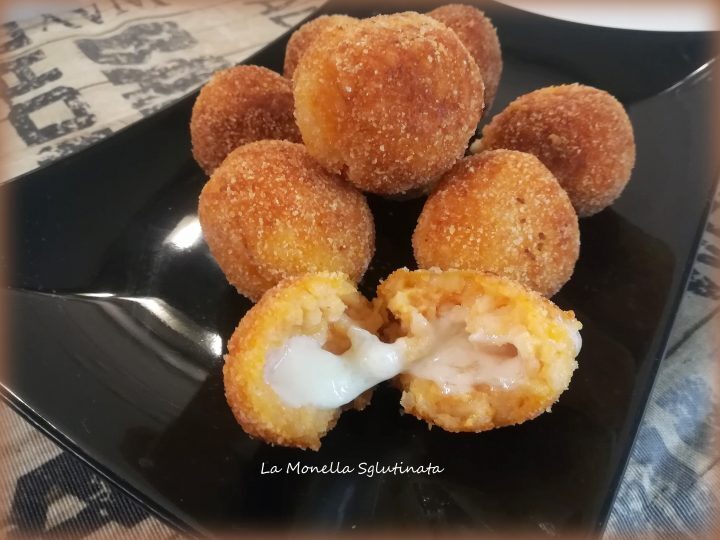 Crocchette di riso al pomodoro alla romana