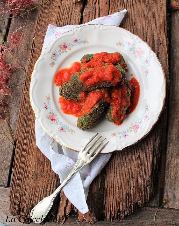 Crocchette di spinaci e patate al sugo