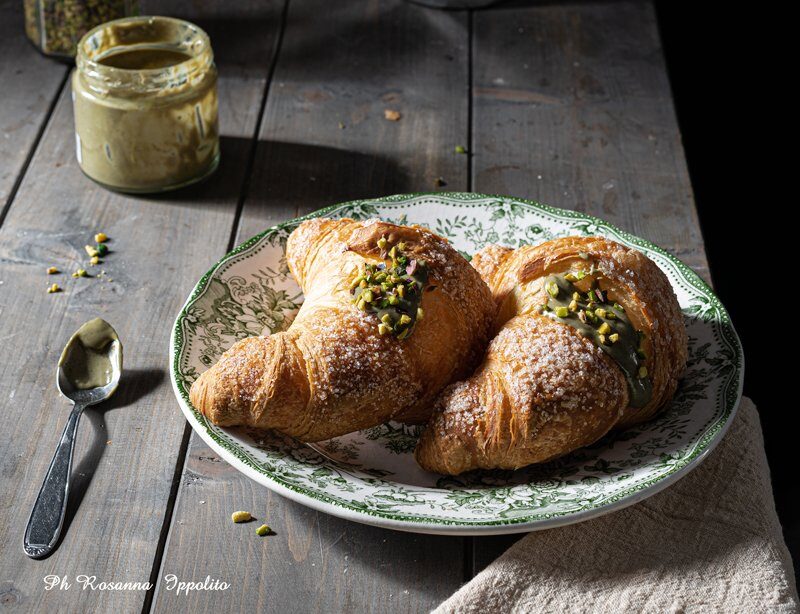 Croissant con crema pistacchio