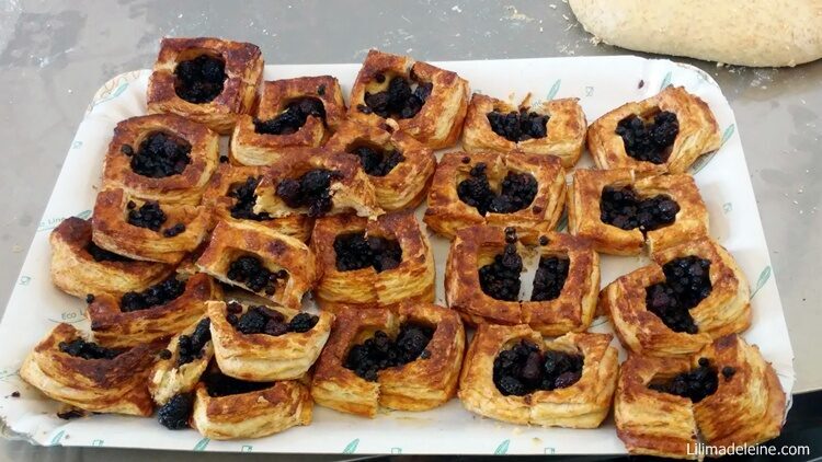 Croissant integrali con frutti di bosco: la ricetta per farli a casa