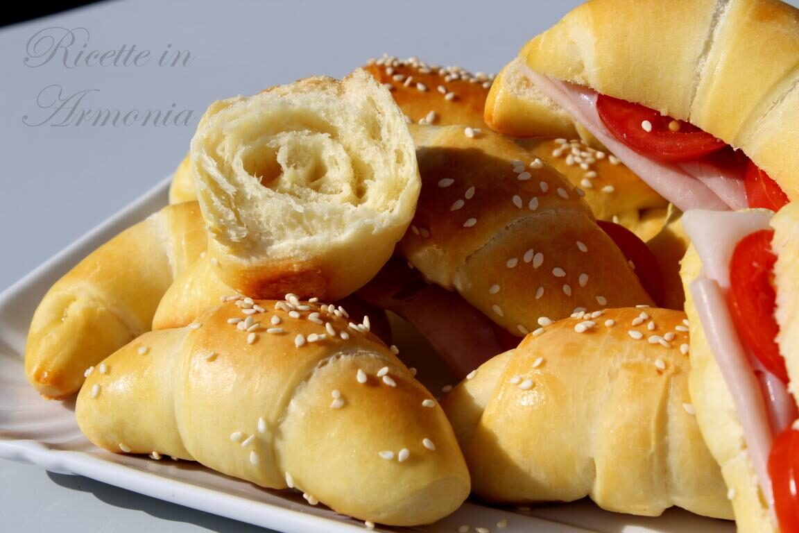 Croissant salati da buffet di pasta brioches