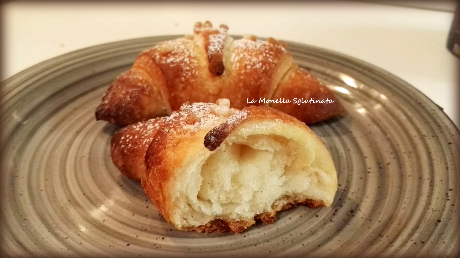 Croissant sfogliati della monella senza glutine