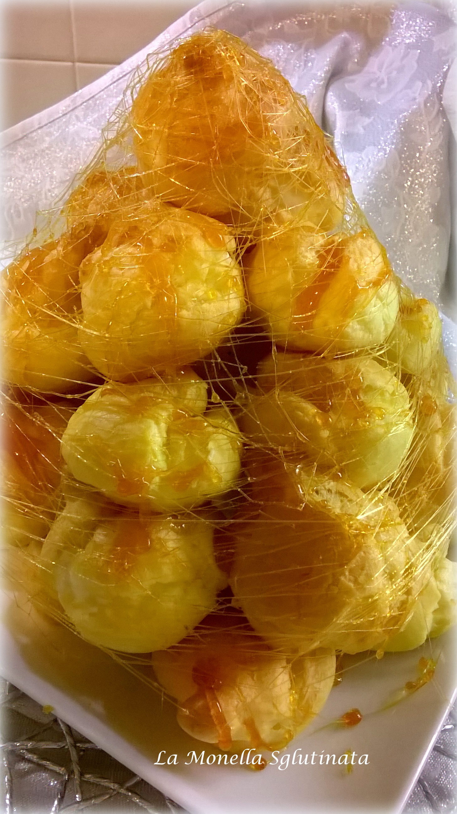 Croquembouche con crema chantilly senza glutine