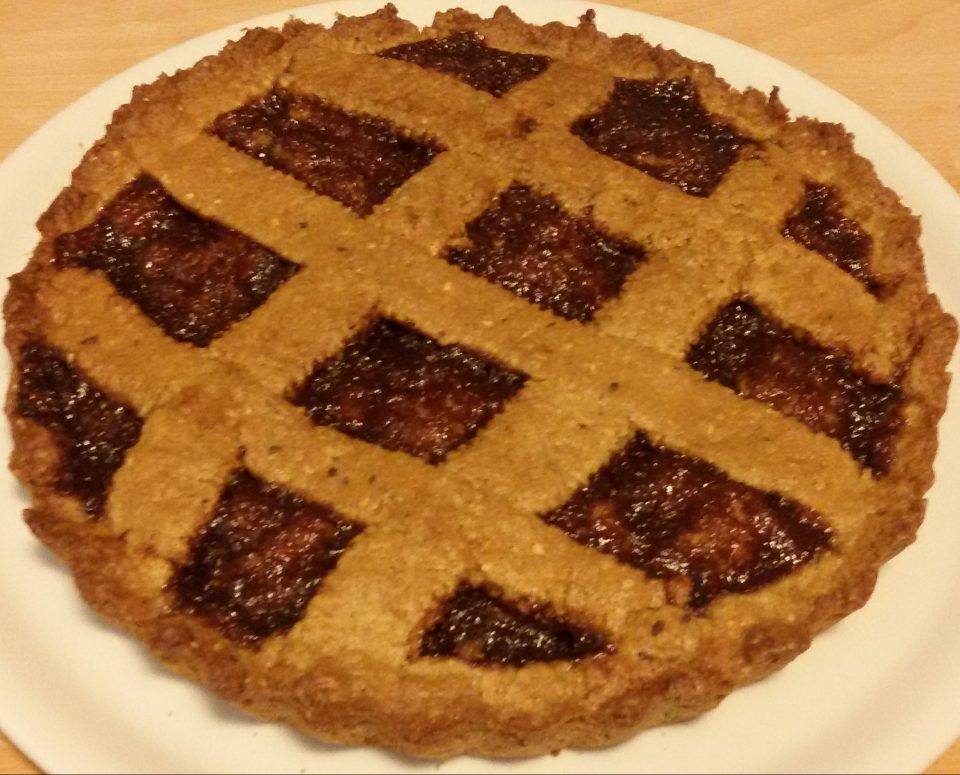 Crostata ai cereali con marmellata di fragole