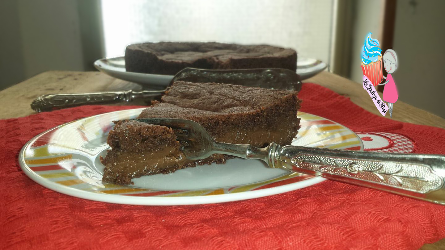 Crostata al cacao con cuore morbido al cioccolato