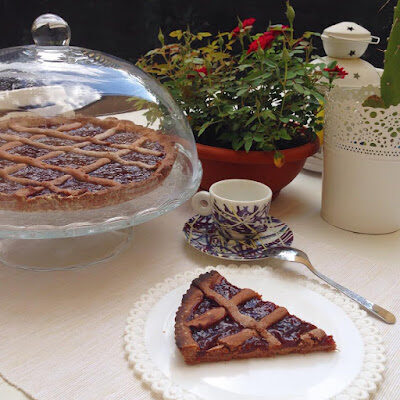 Crostata al cacao e marmellata di albicocche