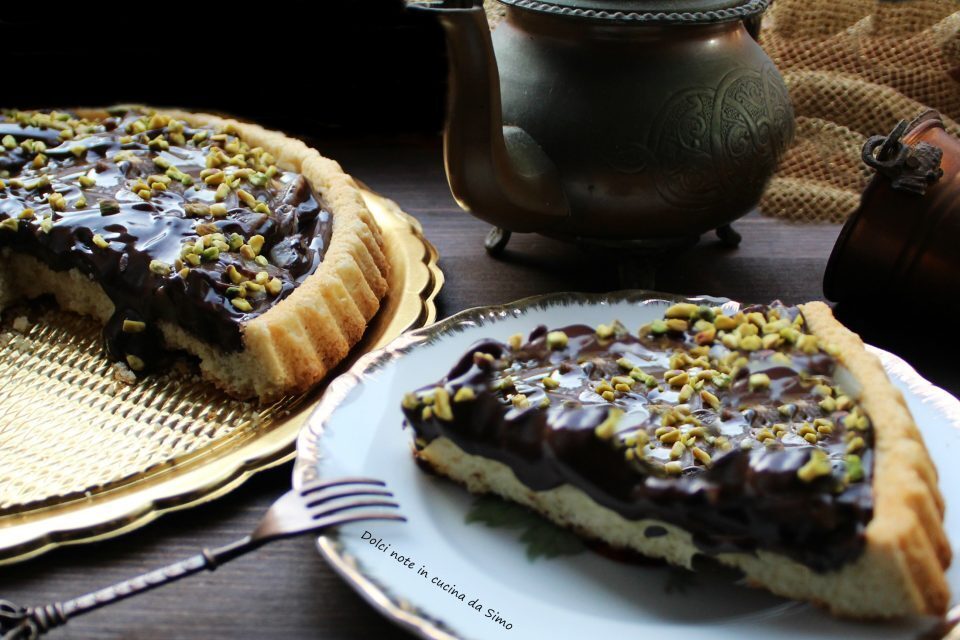 Crostata al cioccolato pere e pistacchi