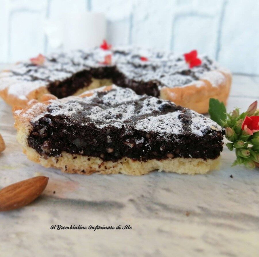 Crostata al nero di mandorle