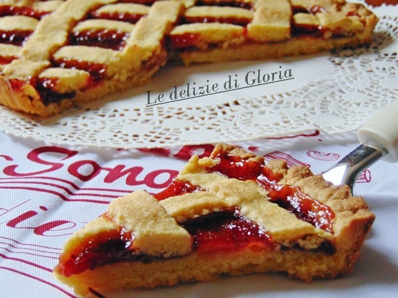 Crostata alla confettura di fragole